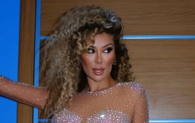 Tea Tairović skupila hrpu pohvala ispod nove zavodljive fotografije na Instagramu