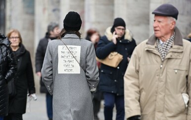 Zagreb špica: Kaput s porukom u zimskom street style izdanju