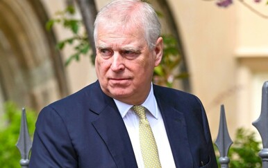 Skandal u Buckinghamskoj palači: Privatna gola masaža princa Andrewa plaćena je čekom iz kraljevske blagajne?