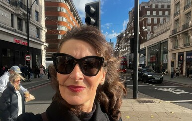 Staša Aras: O stražnjim dvorištima, neposlušnim kokošima, životima gradova i osobnoj prtljazi