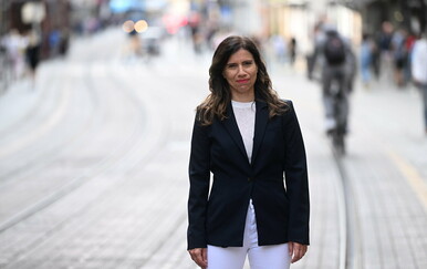 VIDEO Bivša saborska zastupnica prepjevala legendarnu partizansku pjesmu