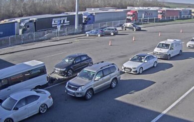 Zbog tehničkih problema nastao je zastoj na graničnim prijelazima Hrvatske i Srbije