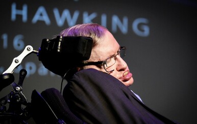 Isplivala nova fotografija Stephena Hawkinga s Epsteinova otoka: Dosjei ponovno otvaraju stara pitanja