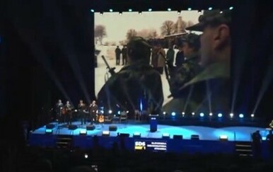 Thompson se ori na predizbornim skupovima u Sloveniji