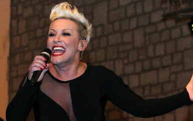 Kviz: Nastavite stihove grupe Colonia