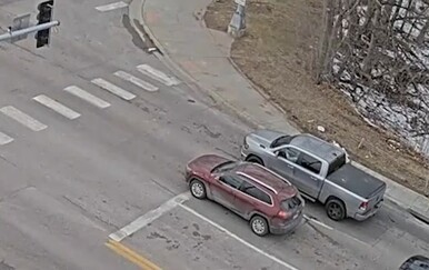 Na raskrižju nastao kaos, vozači nisu mogli predvidjeti što će im upropastiti dan