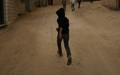 Izraelski vojnici upucali palestinskog dječaka i promatrali dok je krvario