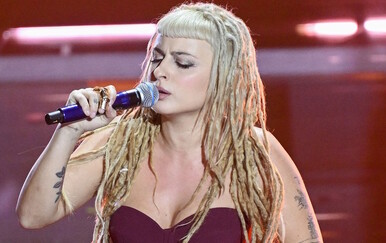 Tko je Camilla Ardenzi, koja je očarala posvetom baki na Sanremu?