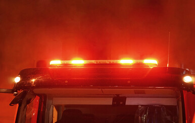 Veliki požar u Brčkom, osam osoba prevezeno u bolnicu