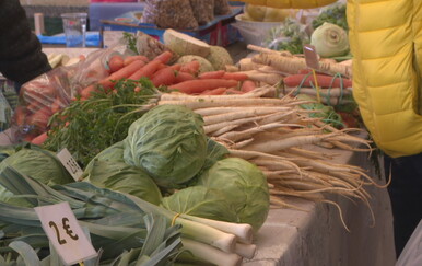 Svinjetina je 13 posto jeftinija, kupci uživaju, a proizvođači se suočavaju s gubicima