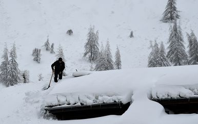 Snijeg u Alpama, ilustracija