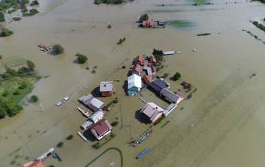 Krenule isplate šteta nakon poplava u Ogulinu (Foto: Dnevnik.hr) - 3