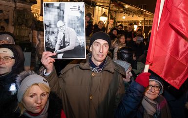 Tisuće Poljaka odale počast ubijenom gradonačelniku Gdanjska (Foto: AFP) - 4