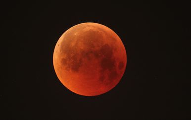 Potpuna pomrčina Mjeseca (Foto: ESA/CESAR–M.Castillo )