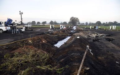 Eksplozija naftovoda (Foto: ALFREDO ESTRELLA / AFP)