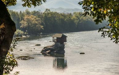 Kućica na Drini - 1