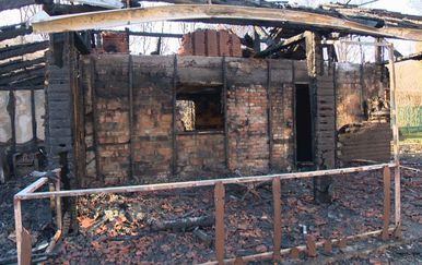 Izgorjeli starački dom u Andraševcu - 4