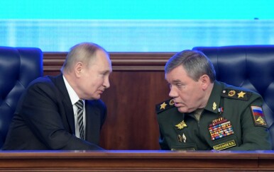 Ruski predsjednik Vladimir Putin i general Valeri Gerasimov