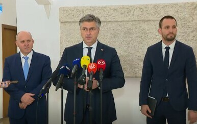 Premijer Andrej Plenković i novoizabrani ministri