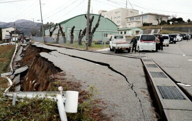 Šteta nakon potresa u Japanu - 1