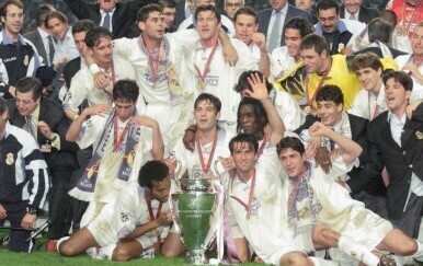 Momčad Real Madrida koja je osvojila Ligu prvaka 1998.