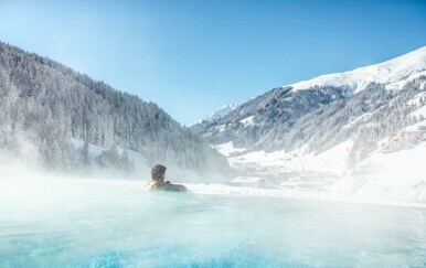 Zimsko kupanje s pogledom na Alpe: Bazen zbog kojeg ćete poželjeti otputovati u Austriju