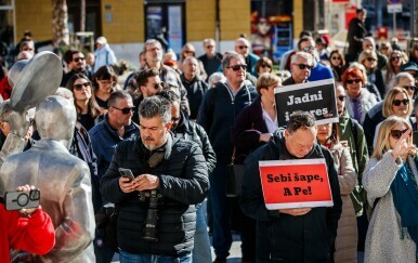 Prosvjed novinara u Splitu
