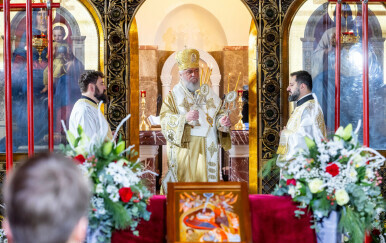 Božićna liturgija u hramu svete Blagovijesti u Zagrebu na kojoj su se okupili vjernici pravoslavne vjeroispovijesti - 21