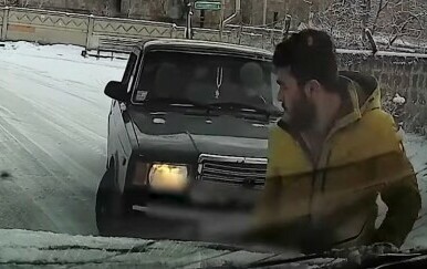 Za dlaku! Njihovi refleksi su nadljudski, pogledajte kako su izbjegli nesreće