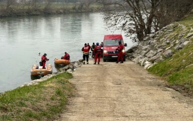 Potraga za djevojčicom u rijeci Savi