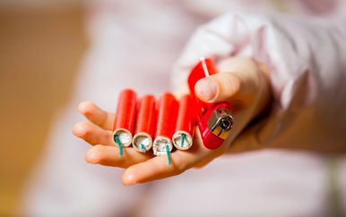 Ozlijeđeno dijete zbog pirotehnike, pružena mu liječnička pomoć u Varaždinu