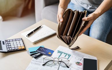 Nova godina - nova poskupljenja! Stižu veći računi za struju, u mnogim gradovima raste i još jedna naknada