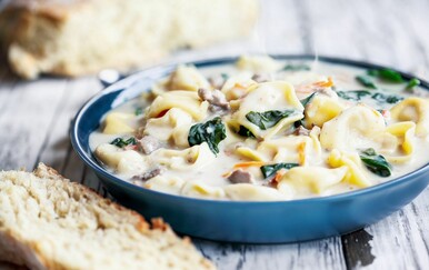 Kremasta juha s tortelinima: Kada vam se jede i tjestenina i "nešto na žlicu"