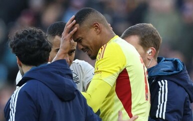 Velika pogreška Johna Victora na utakmici Premier lige Aston Villa - Nottingham Forest