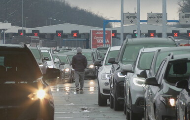Satima u kolonama: Prometni kaos na granicama nakon blagdana