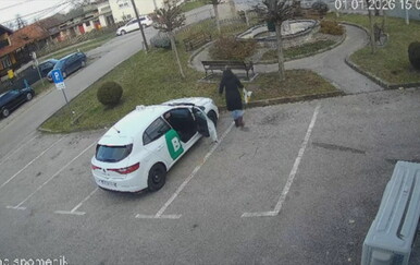 Javile se žene koje su ostavile štence u vrećici