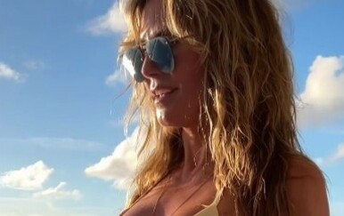 Heidi Klum Novu godinu započela mazeći se sa suprugom na plaži