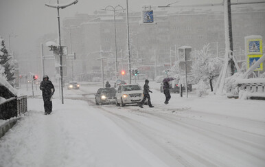 Preminula žena na koju je palo stablo na Grbavici u Sarajevu