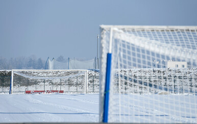 Snijeg zatrpao stadion Cibalije, klub pozvao navijače da dođu s lopatama
