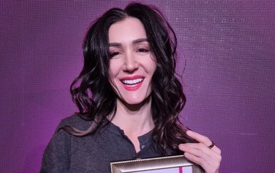 Kina odala veliko priznanje Ani Rucner za umjetnički i humanitarni rad - Charity Artist of the Year 2025. –2026.