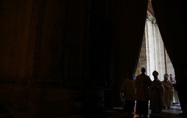 Papa Lav zatvorio Svetu godinu Katoličke Crkve i pozvao na ljubaznost prema strancima