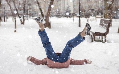 Kako hodati po snijegu i ledu bez da padnete? Postoji trik kako se kretati