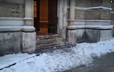 Policija sumnja na palež ispred crkve Imena Marijinog u Novom Sadu