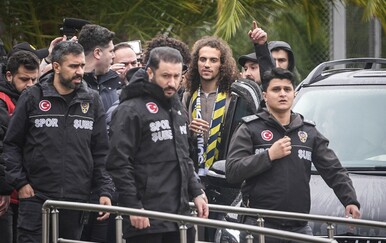 Rekordna kupovina Fenerbahčea oduševiti će Dominika Livakovića i Tomu Bašića