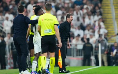 VIDEO Diego Simeone brutalno spustio Viniciusa usred madridskog derbija: Evo što mu je rekao