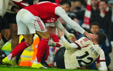 Ikona bijesna na primitivca Martinelija: "Idiot! Čudi me da ga netko od igrača Liverpoola nije udario"