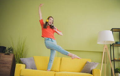 Kako se piše: pjevajući ili pjevavši