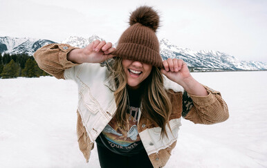 Iskoristite snijeg za savršenu fotografiju: 10 poza za slikanje u snijegu