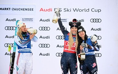 Legendarna Lindsey Vonn pomela konkurenciju i slavila u spustu s 41 godinom