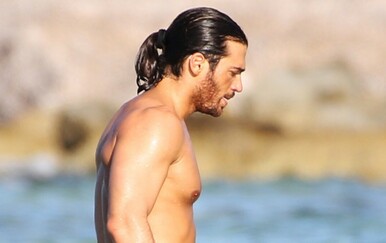 Can Yaman priveden u Istanbulu